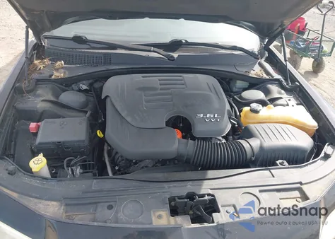 2012 Chrysler 300 z USA, uszkodzony, nr VIN 2C3CCAAG6CH104678